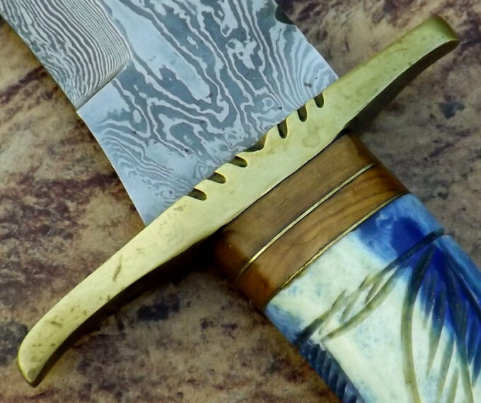 Beautiful-Brass-Guard-Bowie-Knife