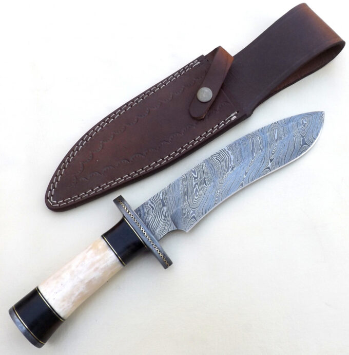 Beautiful-Custom-Handmade-Damascus-Steel-Knife