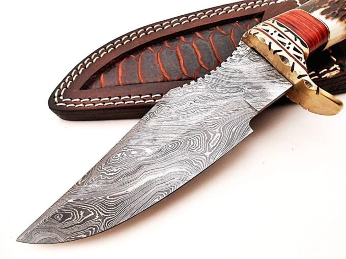 Beautiful-Damascus-Steel-Bowie-Knife