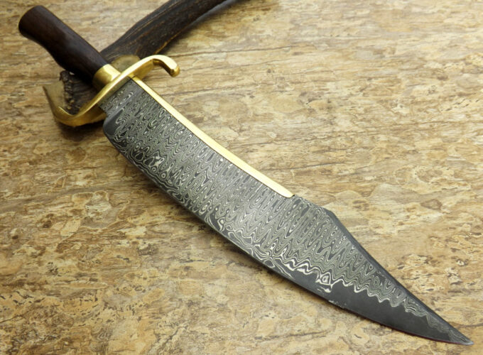 Big-Bowie-Hunting-Knife