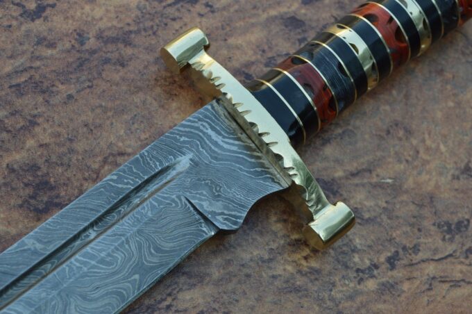 Brass-Guard-Bowie-Hunting-Knife