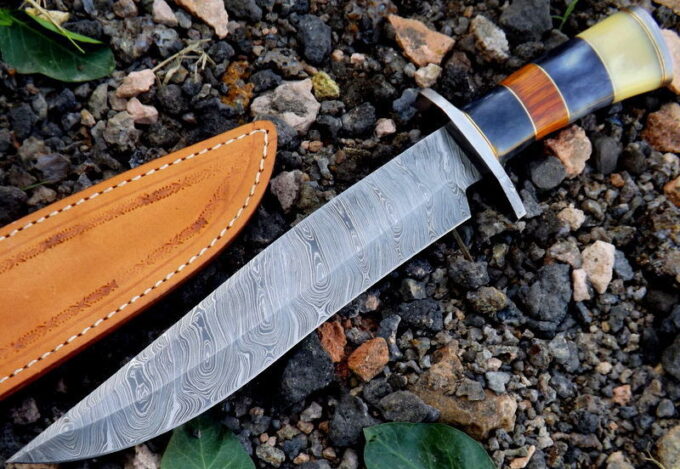 Custom-Handmade-Beautiful-Damascus-Steel-Bowie-Hunting-Knife-With-Natural-Camel-Bone-Handle