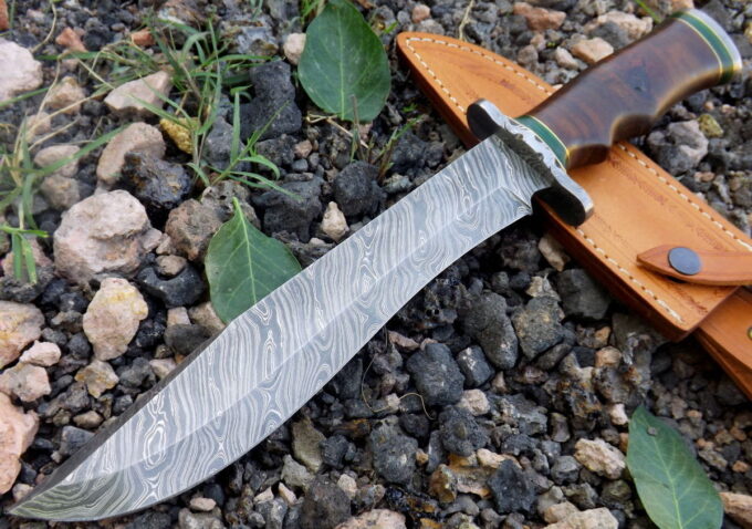 Custom-Handmade-Beautiful-Damascus-Steel-Bowie-Hunting-Knife-With-Rose-Wood-Handle