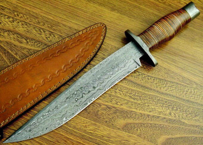 Custom-Handmade-Beautiful-Hunting-Bowie-Knnife