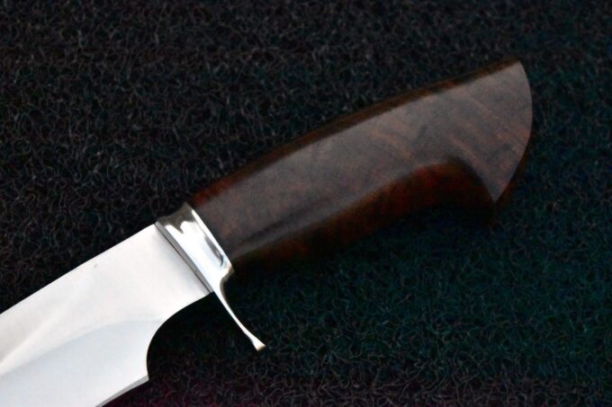 Custom-Handmade-D2-Steel-Hunting-Bowie-Knife-With-Walnut-Wood-Handle