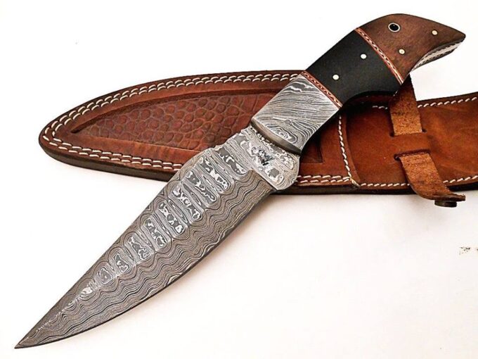 Custom-Handmade-Damascus-Steel-Hunting-Knife