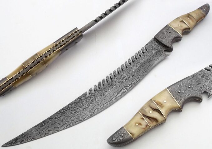 Custom-Hnadmade-Beautiful-Damascus-Steel-Bowie-Hunting-Knife-With-Leather-Sheath