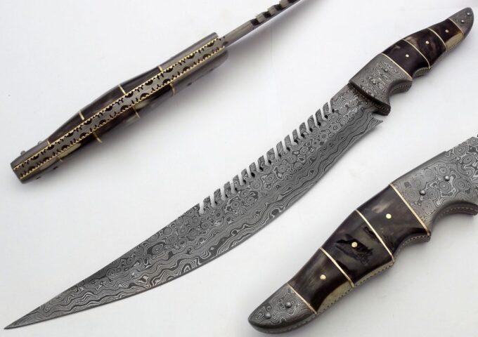 Custom-Hnadmade-Beautiful-Damascus-Steel-Bowie-Hunting-Knife-With-Leather-Sheath