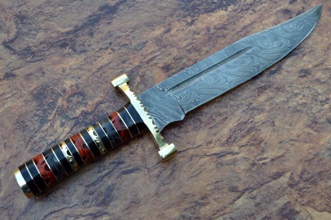 Damascus-Knife-For-Survival