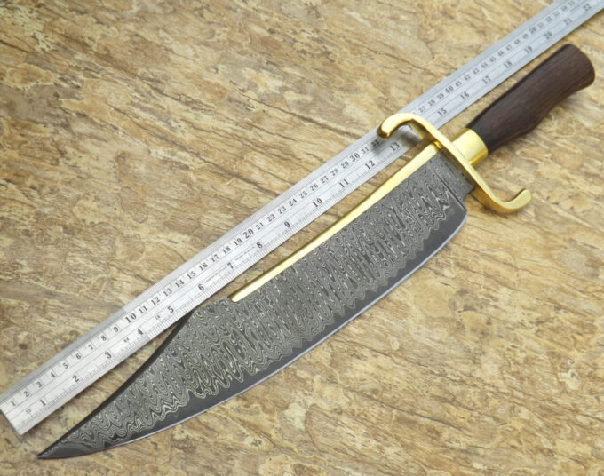 Damascus-Steel-Bowie-Hunting-Knife-With-Leather-Sheath