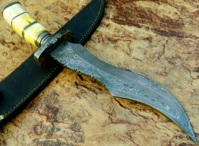 Damascus-Steel-Bowie-Knife