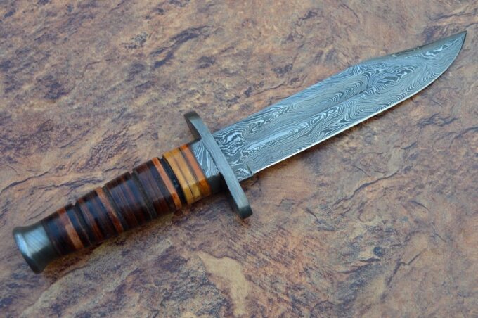 Damascus-Steel-Hunting-Bowie-Knife