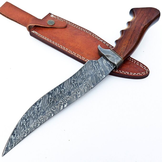 Damascus-Steel-Hunting-Knife