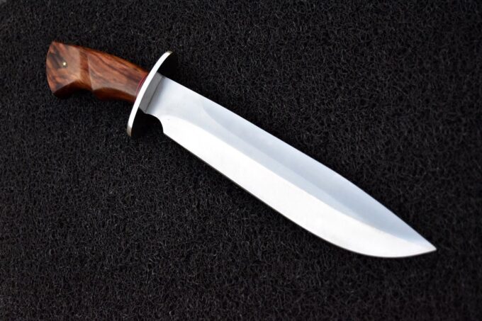 Handmade-D2-Steel-Hunting-Bowie-Knife