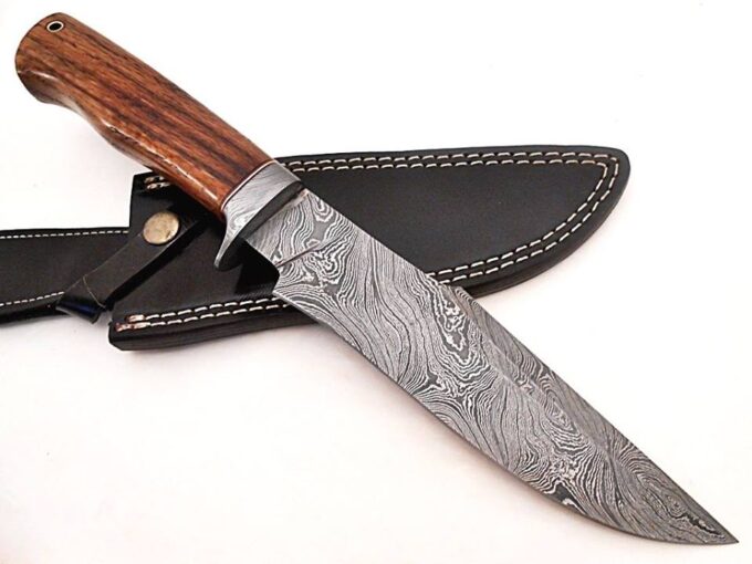 Outclass-Custom-Handmade-Damascus-Steel-Hunting-Knife