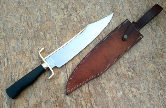 Survival-Bowie-Hunting-Knife-With-Black-Micarta-Handle