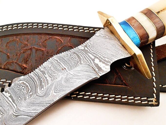 Beautiful-Damascus-Steel-Knife-Blade