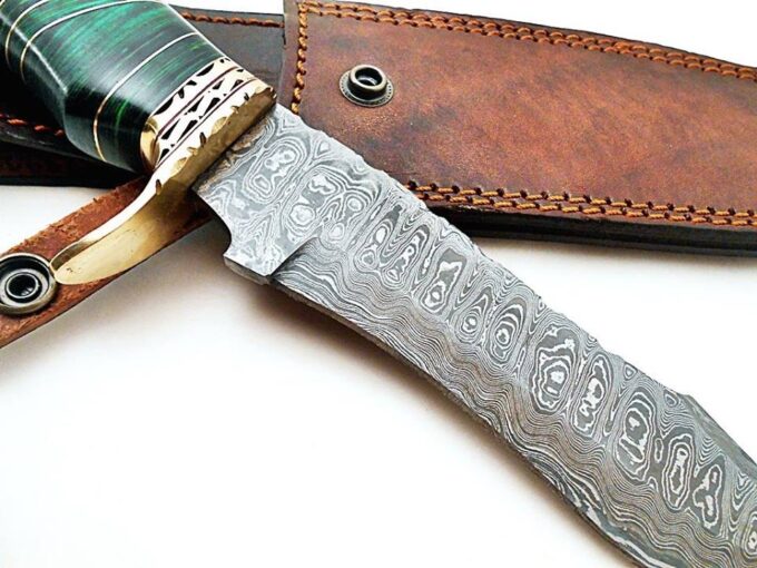 Beautiful-Damascus-Steel-Knife-Blade-Ladder-Pattern