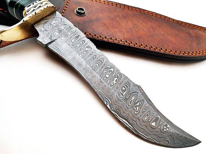 Beautiful-Damascus-Steel-Knife-Ladder-Pattern