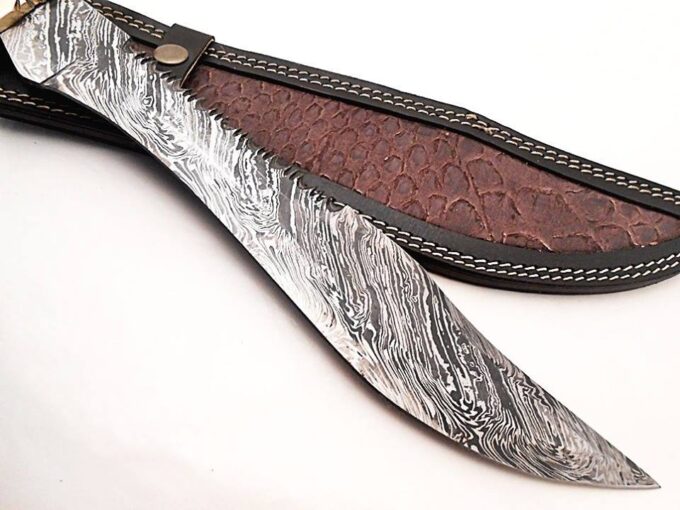 Fired Bowie Hunting Knife Damascus Steel Blade - Image 4