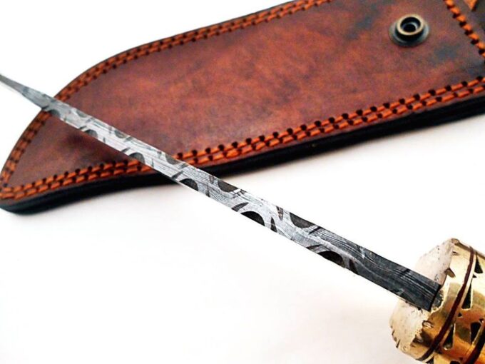 Astonishing Bowie Hunting Knife Damascus Steel Blade - Image 7