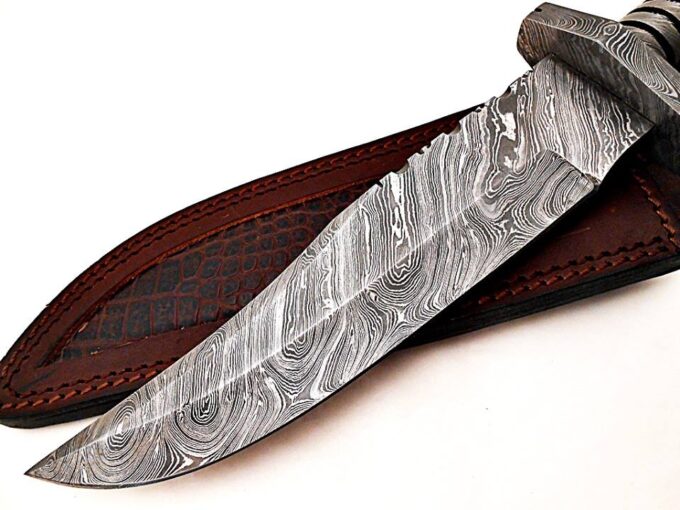Damascus-Steel-Hunting-Bowie-Knife-Blade