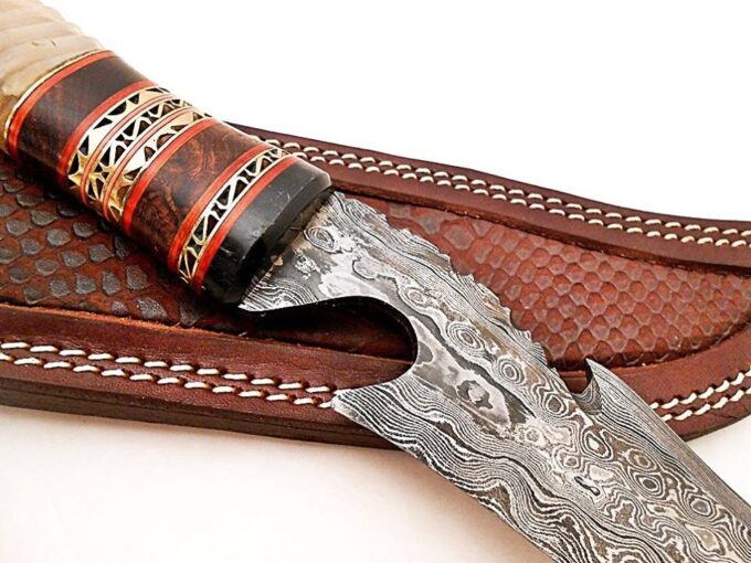 Beautiful-Damascus-Hunting-Knife