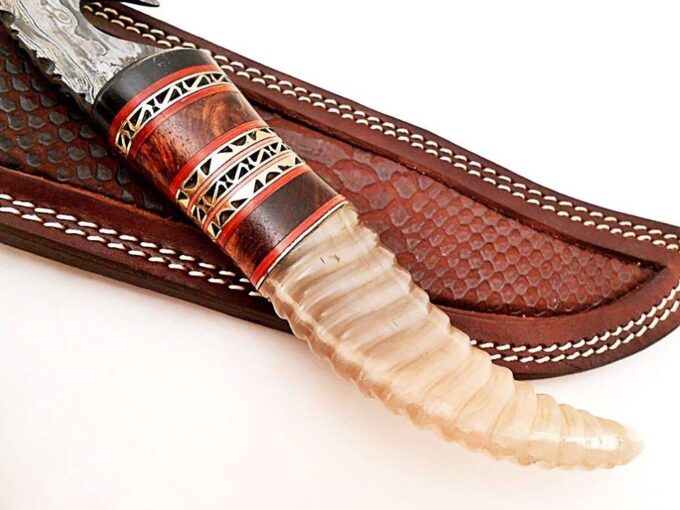 Beautiful-Natural-Mountain-Goat-Horn-Handle